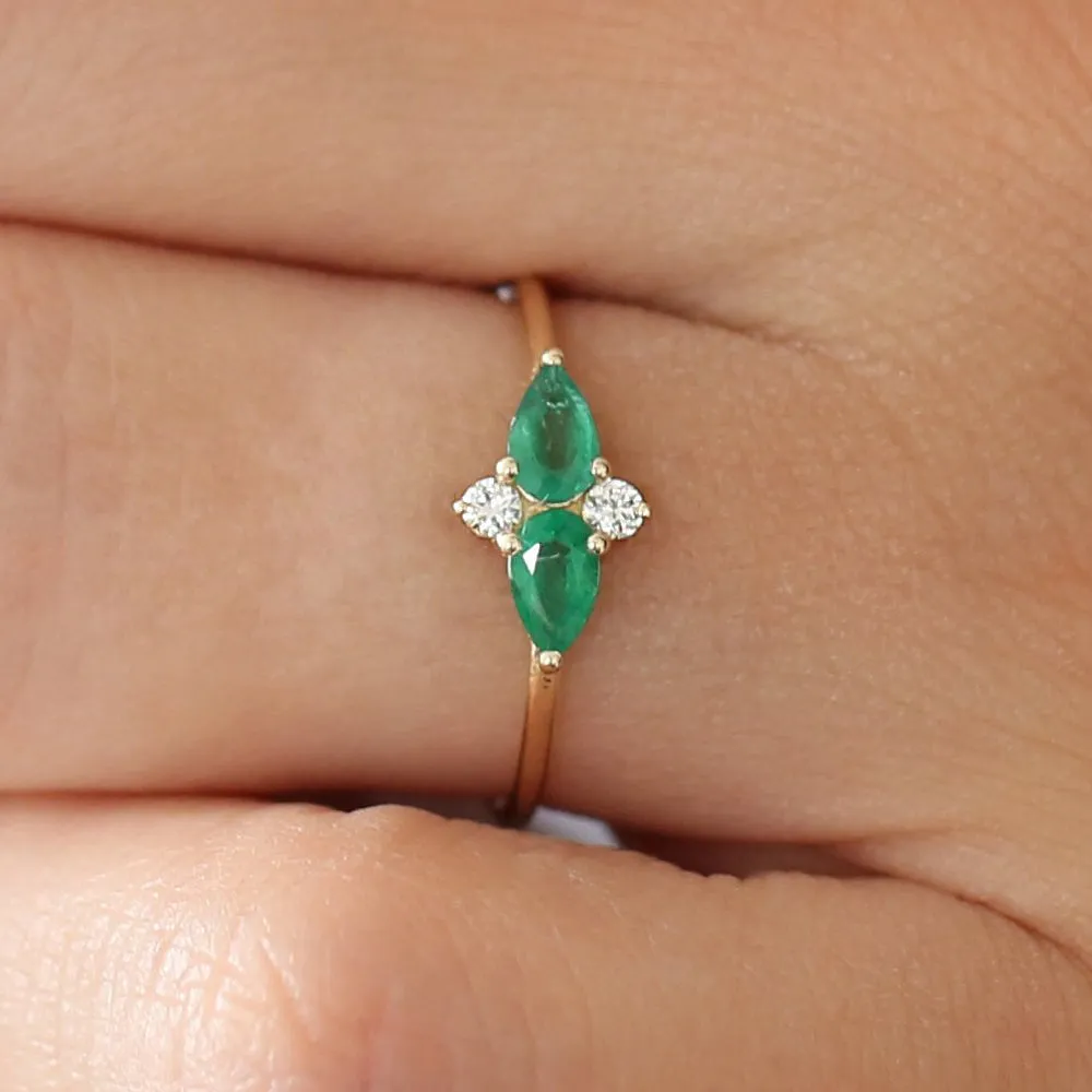 14K Gold Pear Shape Emerald and Diamond Cluster Ring