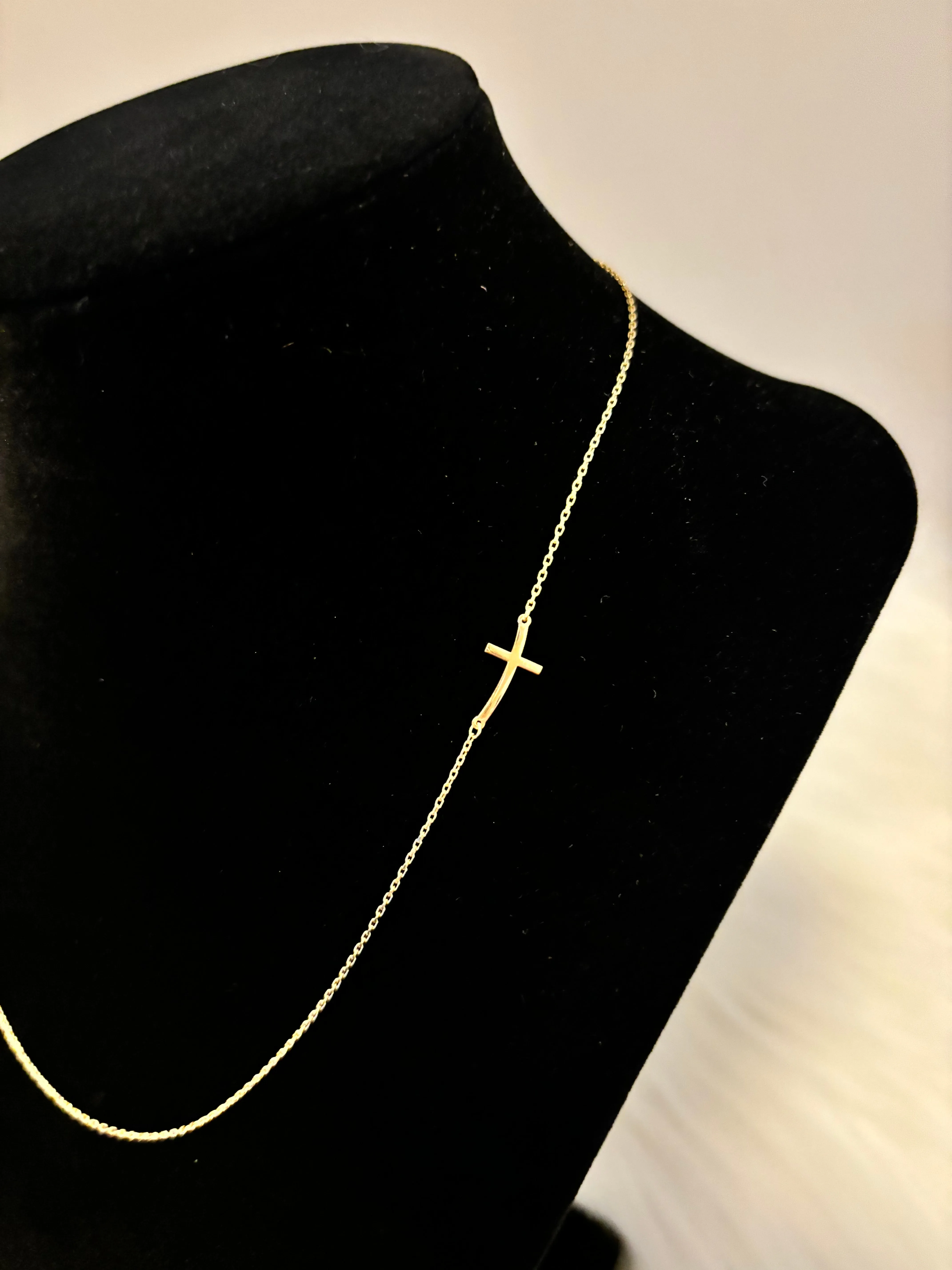 18K Gold Necklace with Attached Pendant Cross and Mama Mary