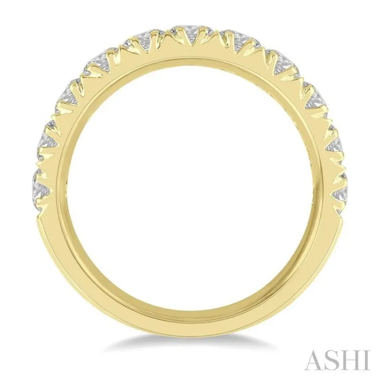 2 ctw 11 Stone Round Cut Diamond Wedding Band in 14K Yellow Gold