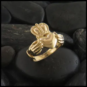 Detailed Gold Claddagh Ring