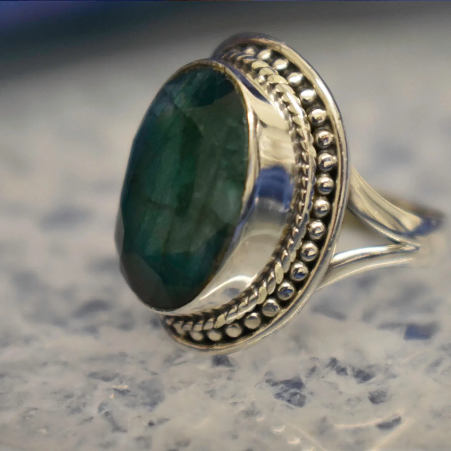 Dotted Emerald Ring (925) Sterling Silver