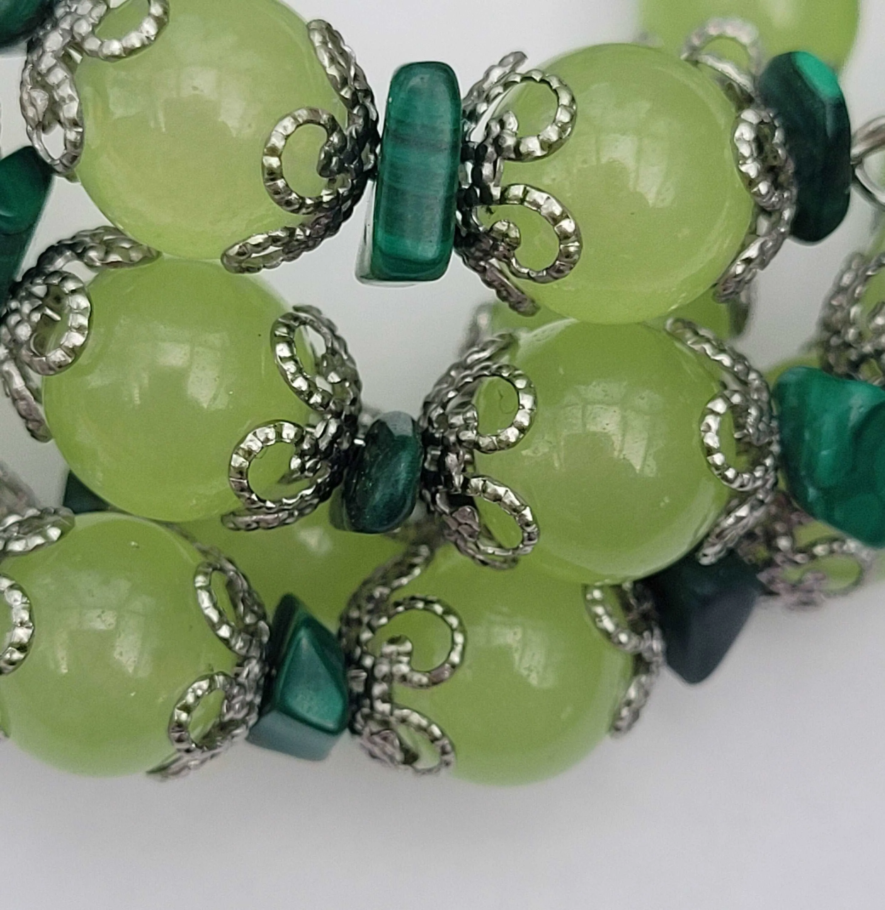 Green Stone Bracelet, Memory Wire Bracelet, Green Jade Bracelet, Crystal Gemstone Bracelet, Beaded Bracelet, Multi Strand Bracelet, Cuff