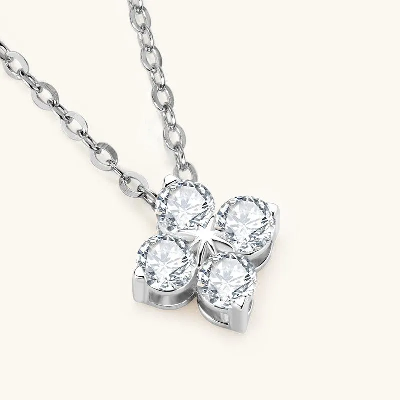 Lucky Four-leaf Clover Premium Moissanite Pendant Necklace