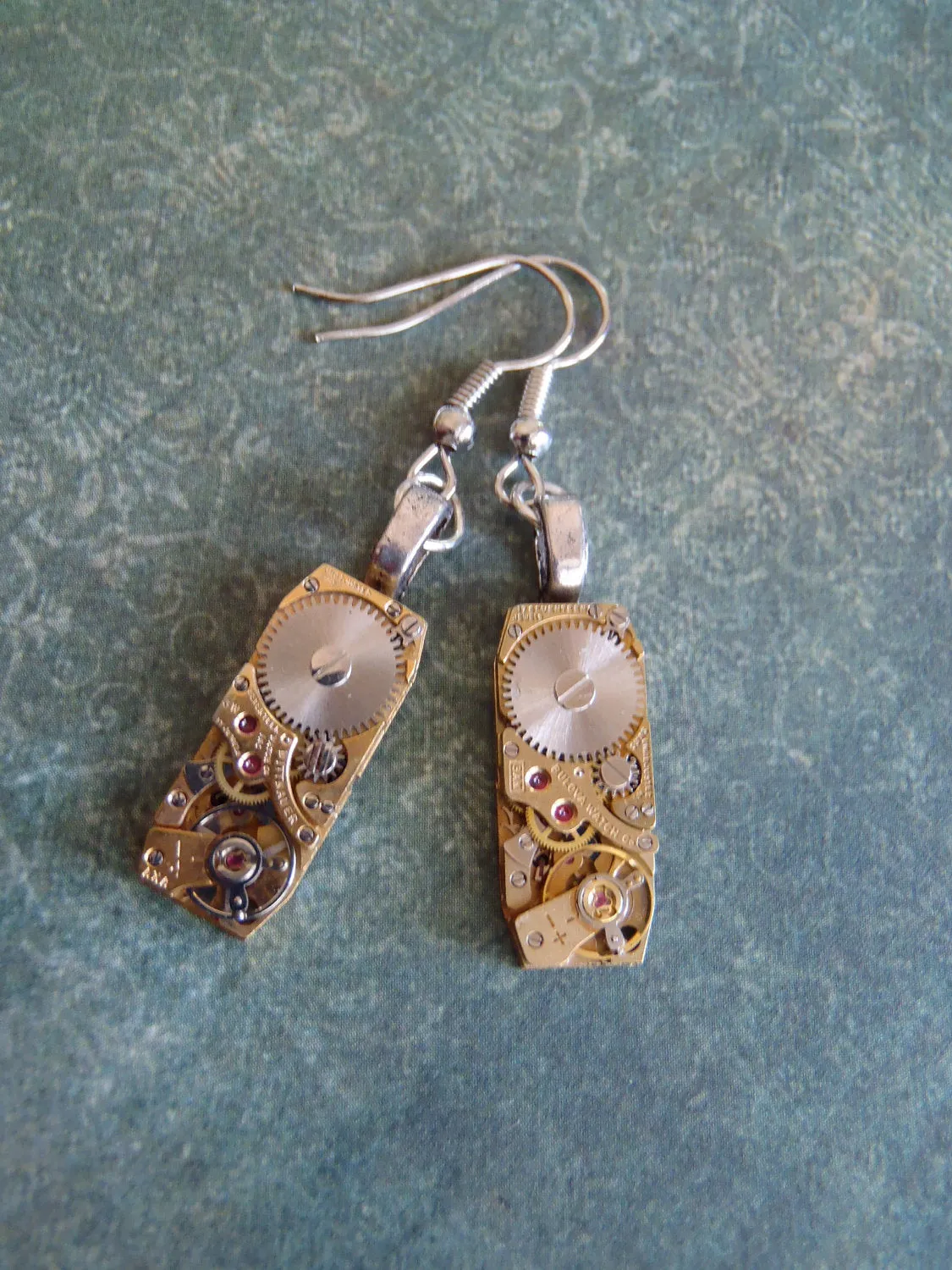 Steampunk - Oro Con Moto  - Steampunk Earrings - Repurposed art